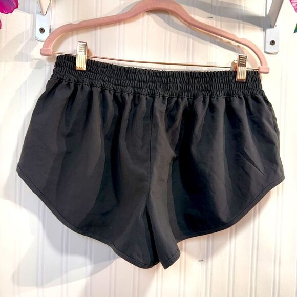 FREE PEOPLE FP MOVEMENT BLACK EASY DOES IT SHORTS SIZE L - Picture 4 of 7